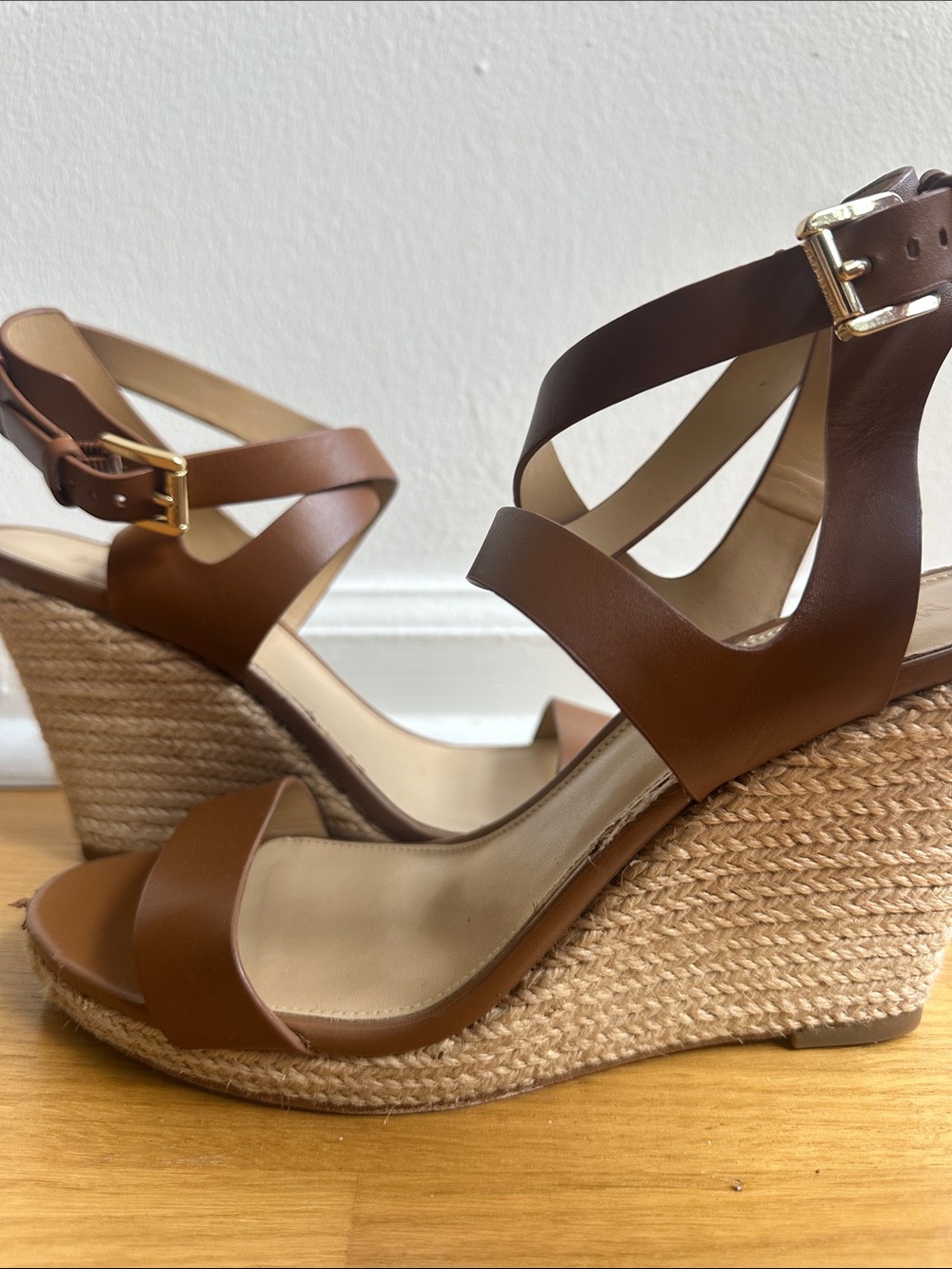 Michael Kors Kaylee Wedges✨ Size 9